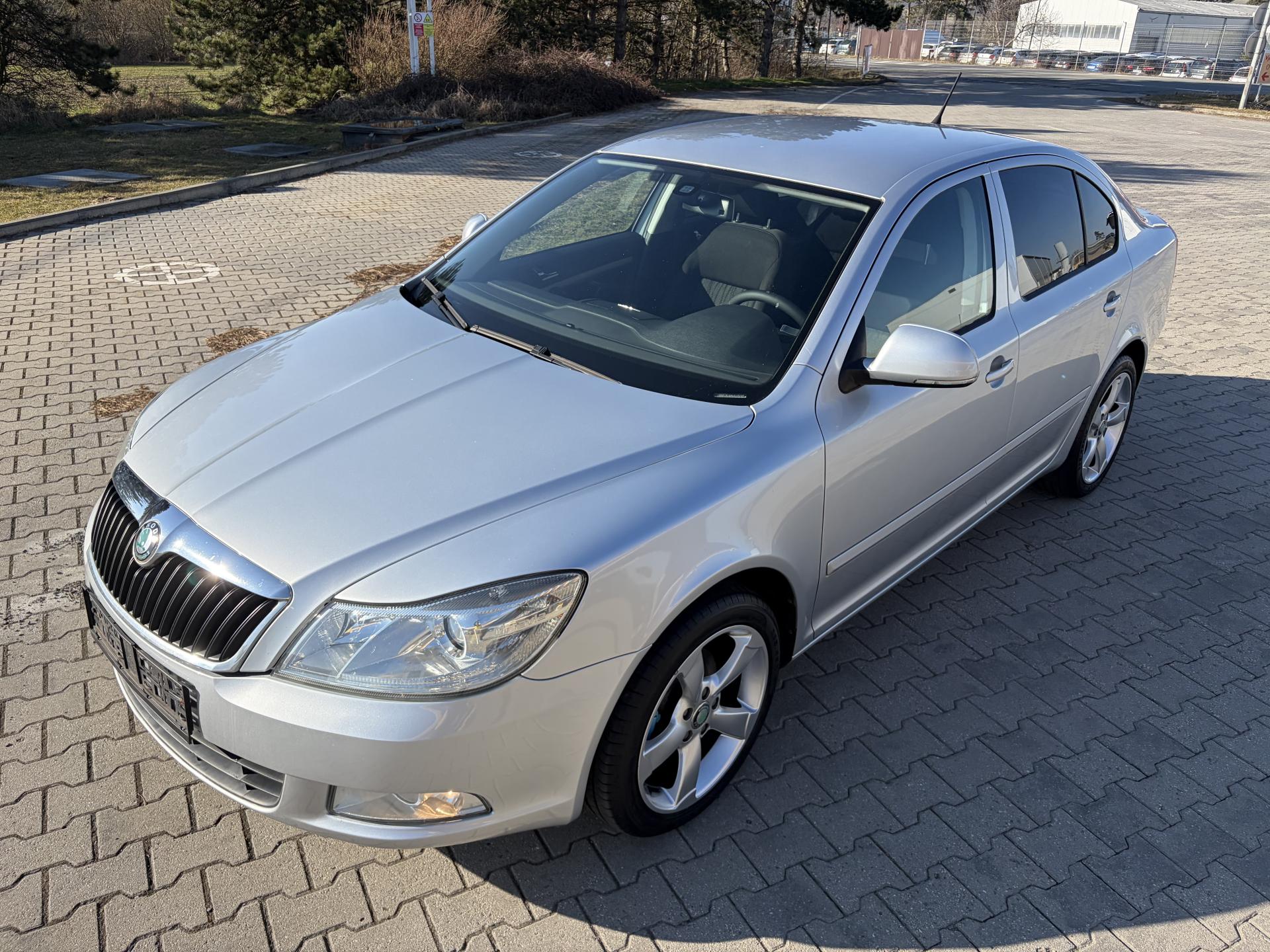 Škoda Octavia II 1.6 TDI CZ původ, 2.maj.