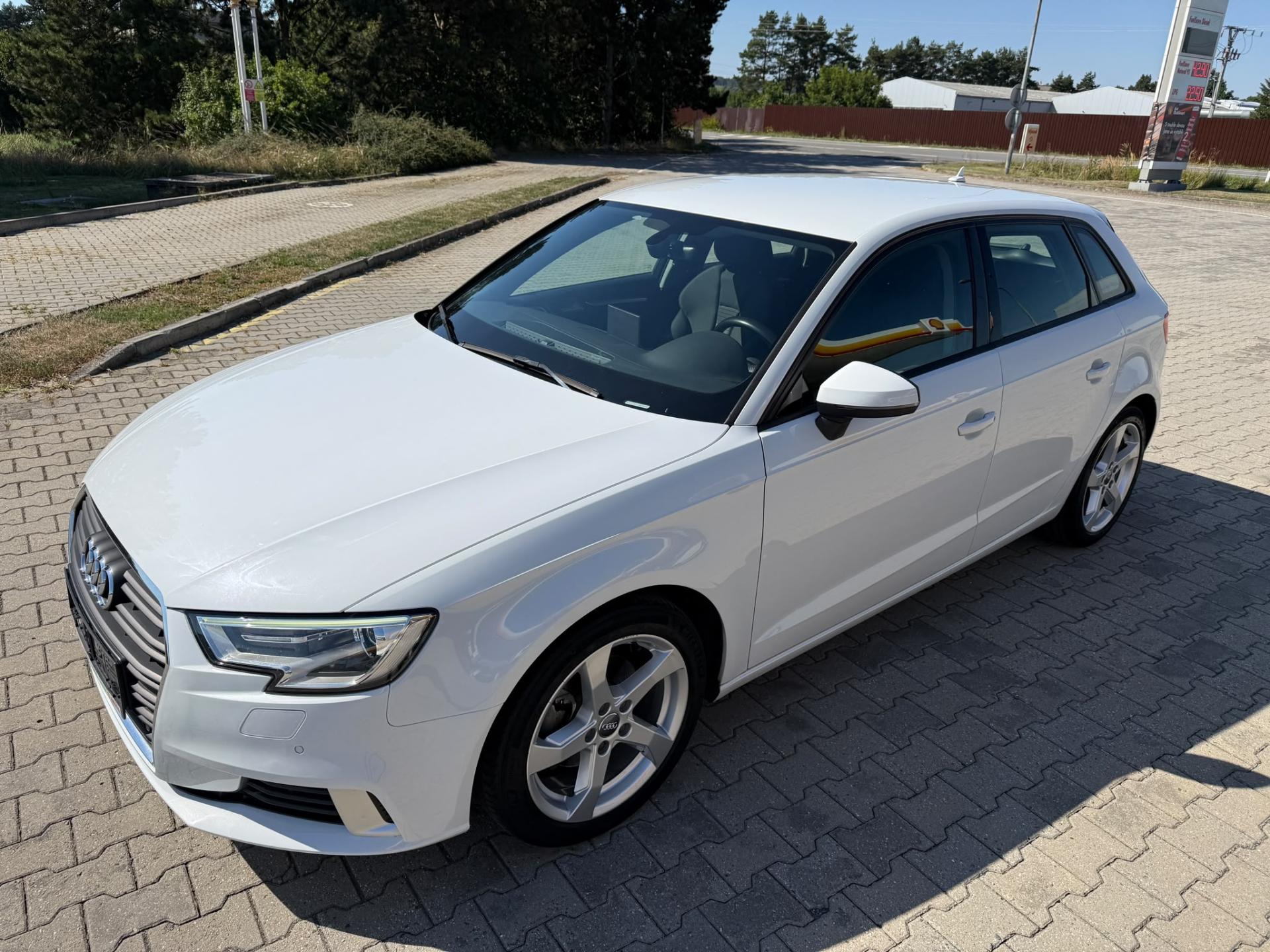Audi A3 1,6 TDI Sportb automat
