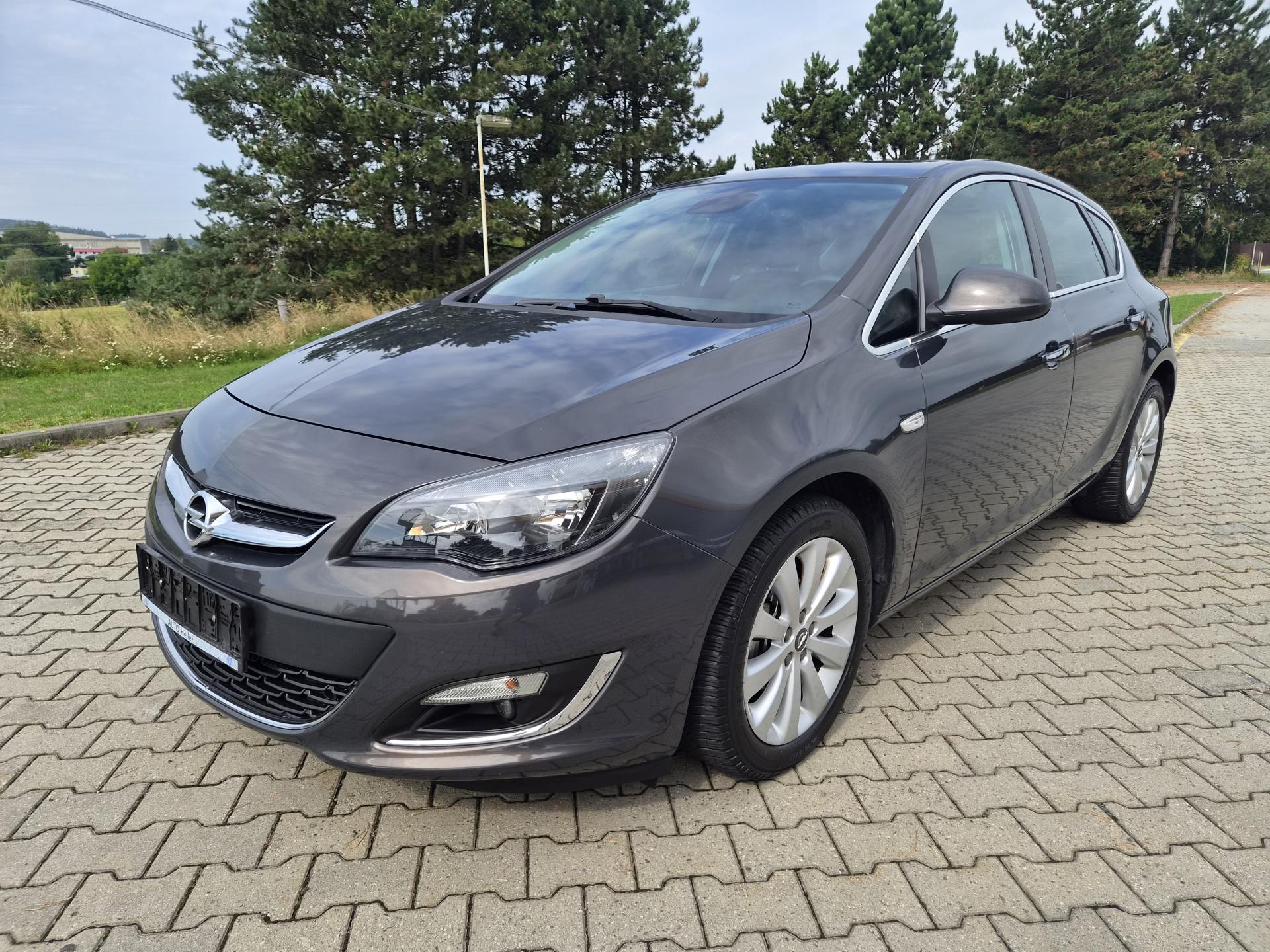 Opel Astra 1,4T COSMO