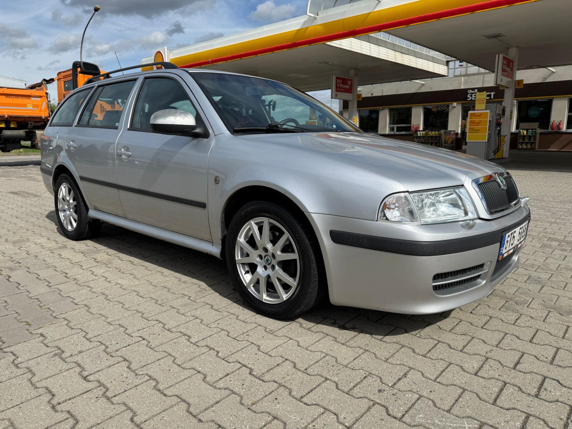 Škoda Octavia 1,9 TDI TOUR xenon