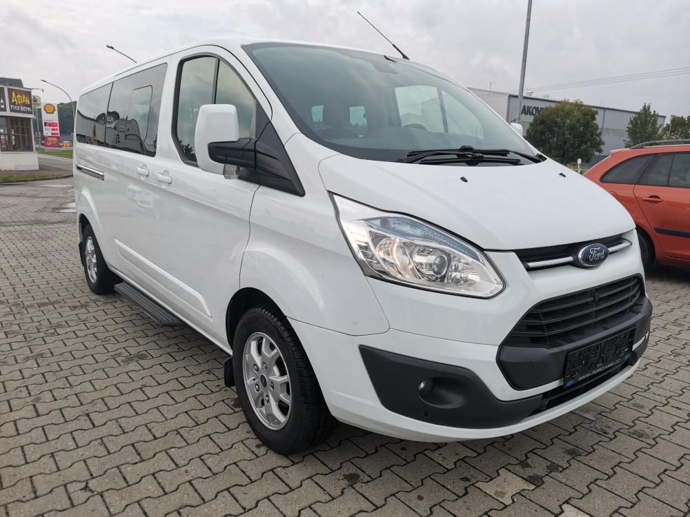 Ford Tourneo Custom 2,2 TDCi úpr.tělesně postižené