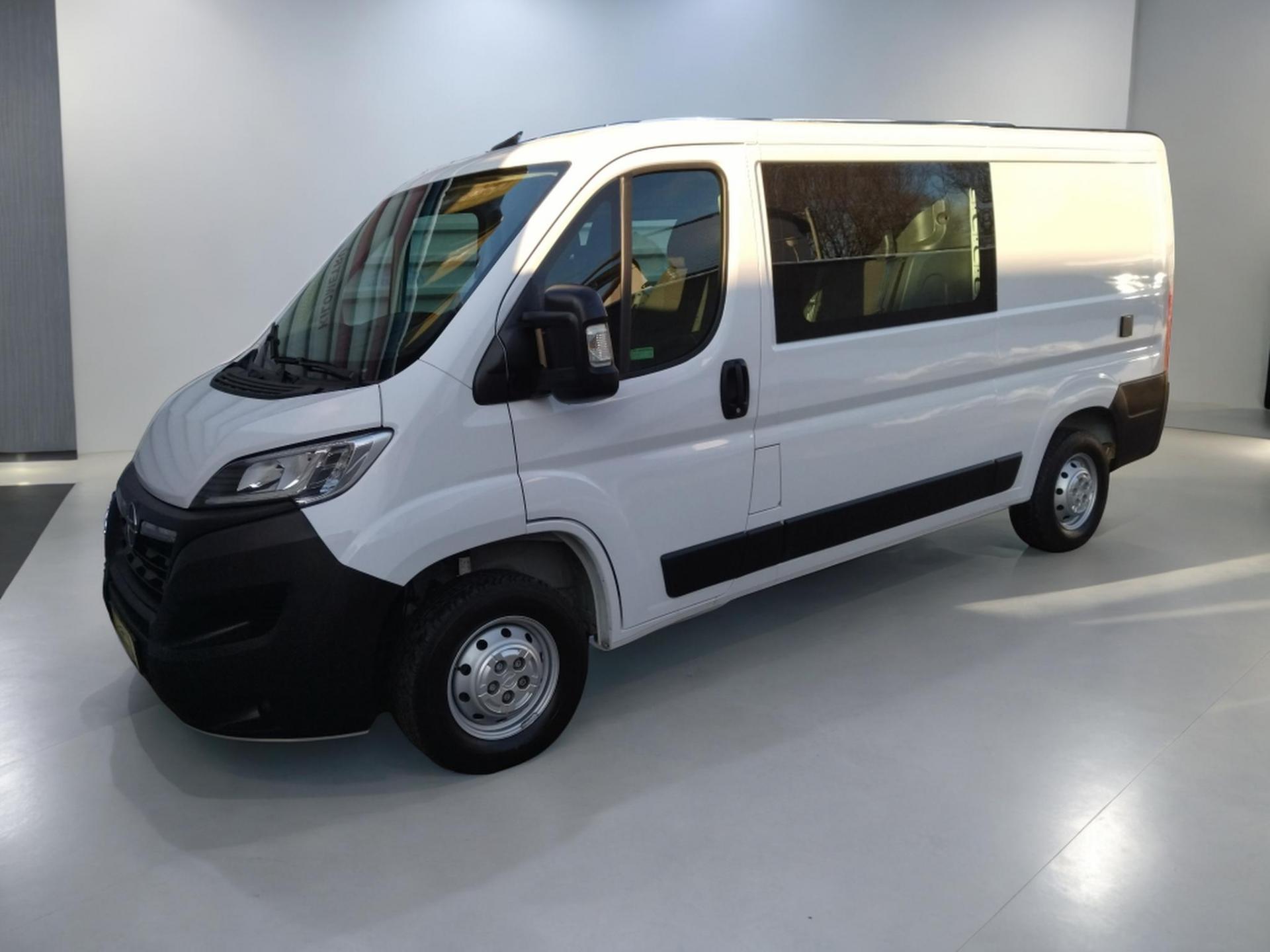 Opel Movano 2,2BHDi L2H1, 7 míst, Vestavba