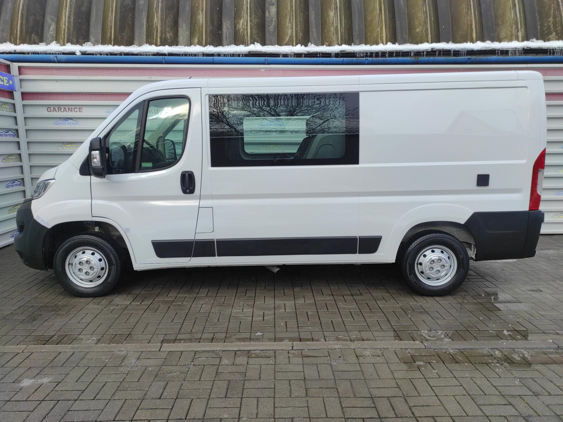 Peugeot Boxer 2,2BHDi L2H1, 7 míst, Vestavba