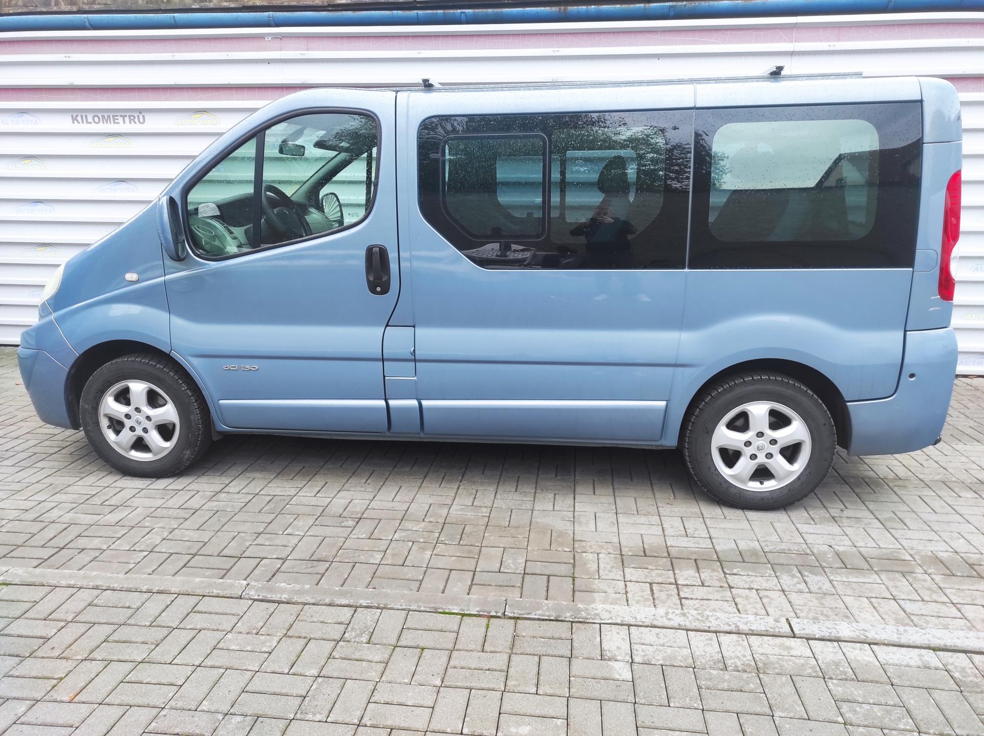 Renault Trafic 2,5dCi 107kW Passenger 7 míst