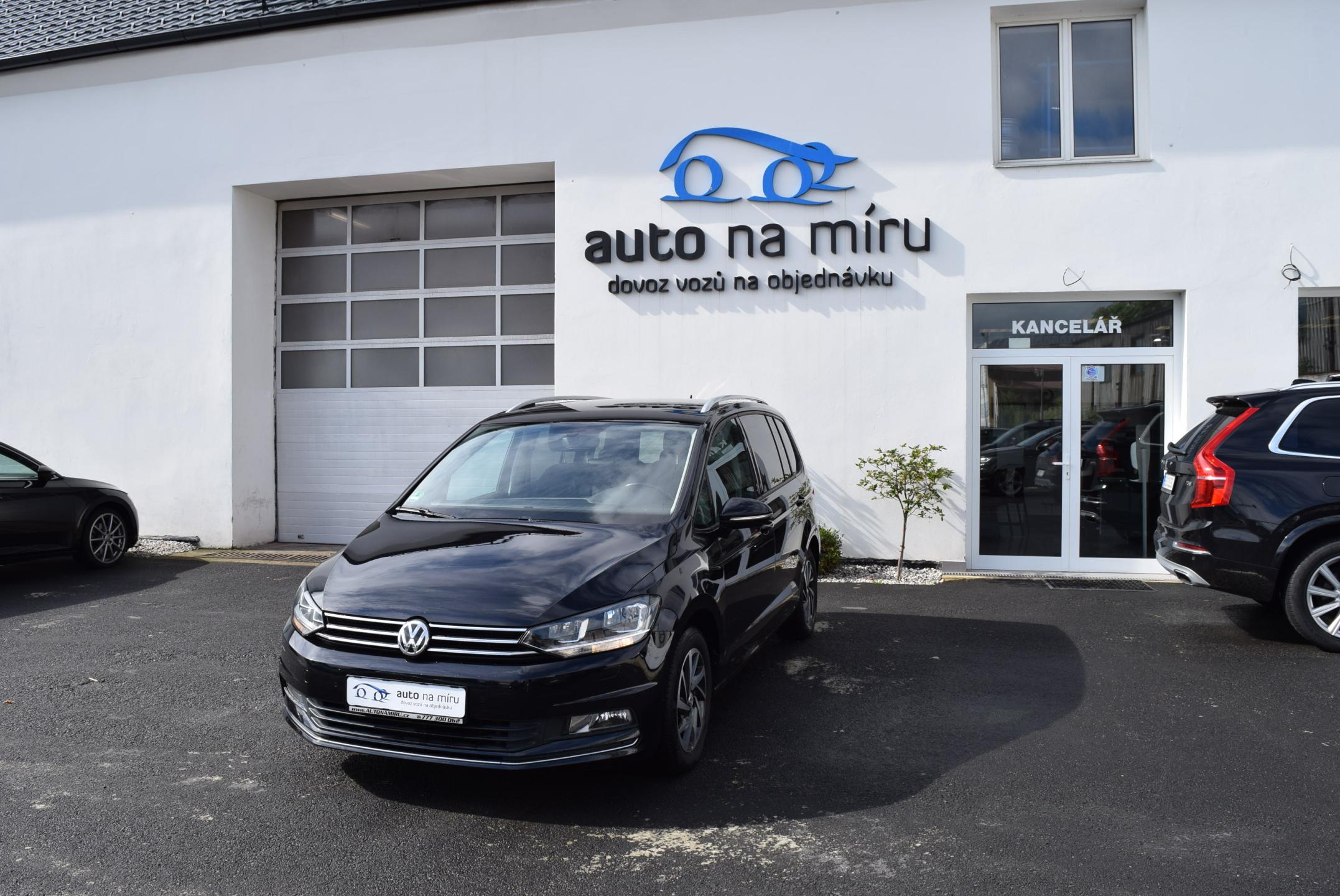 Volkswagen Touran 2.0TDI 110kw 7MÍST TAŽNÉ NAVI