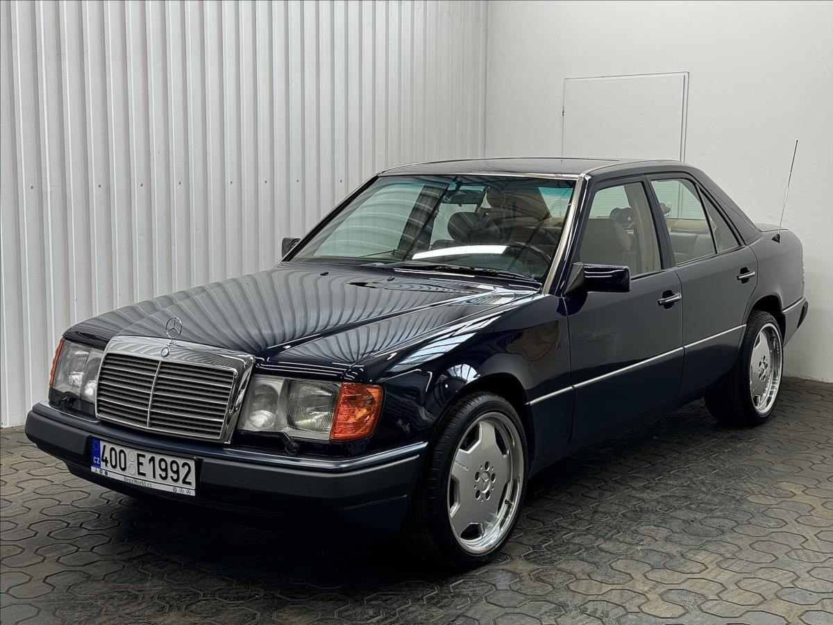 Mercedes-Benz 124 E400 V8