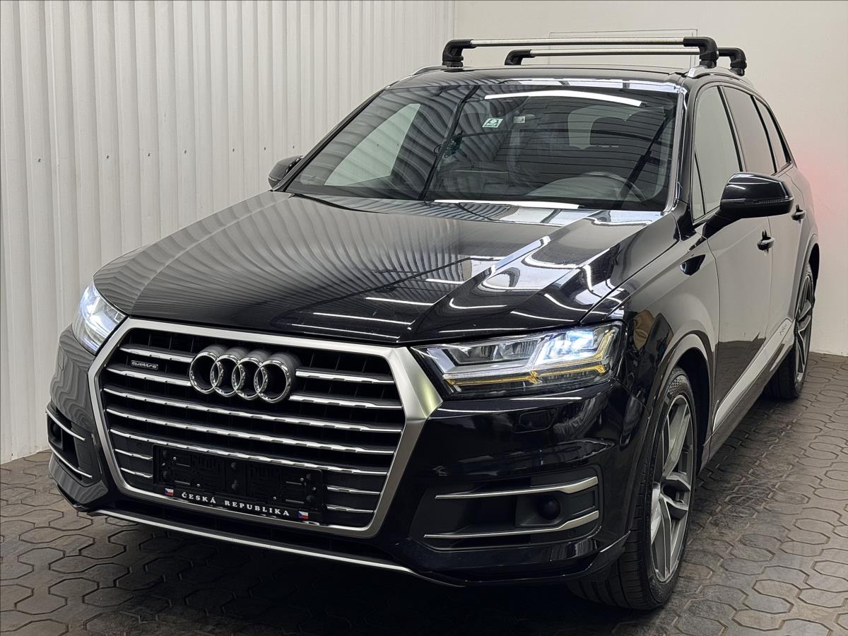Audi Q7 3.0 TDI S-LINE 7MÍST