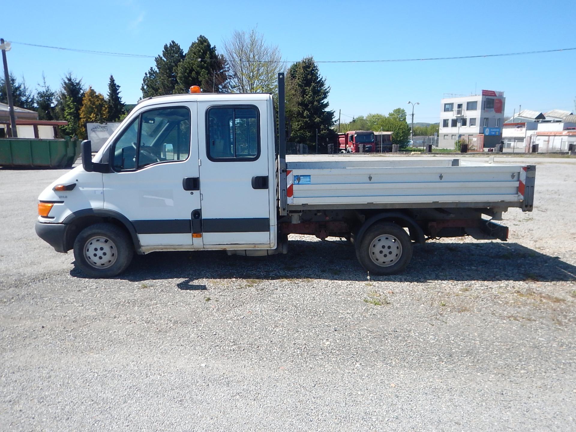 Iveco Daily 2.8 D, TŘÍSTRANNÝ SKLÁPĚČ