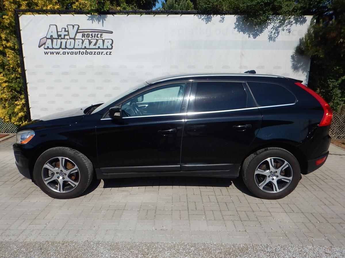 Volvo XC60 2.4 D5 AWD, DIGIKLIMA, TAŽNÉ