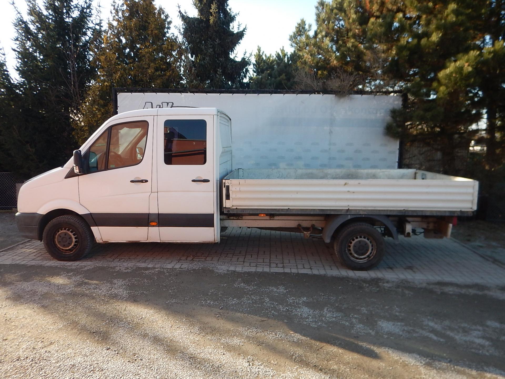 Volkswagen Crafter 2.0 TDI, ČR, 7 MÍST, VALNÍK