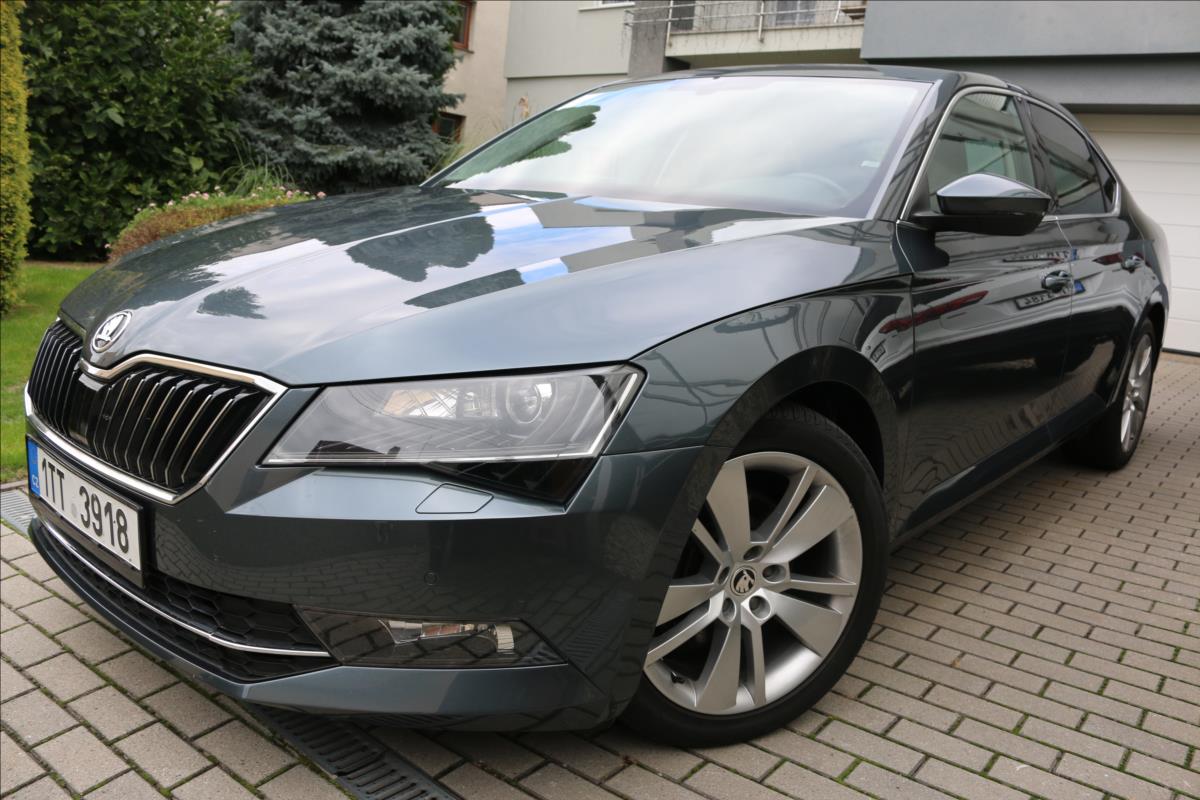 Škoda Superb 2,0 110Kw, ČR, Tažné