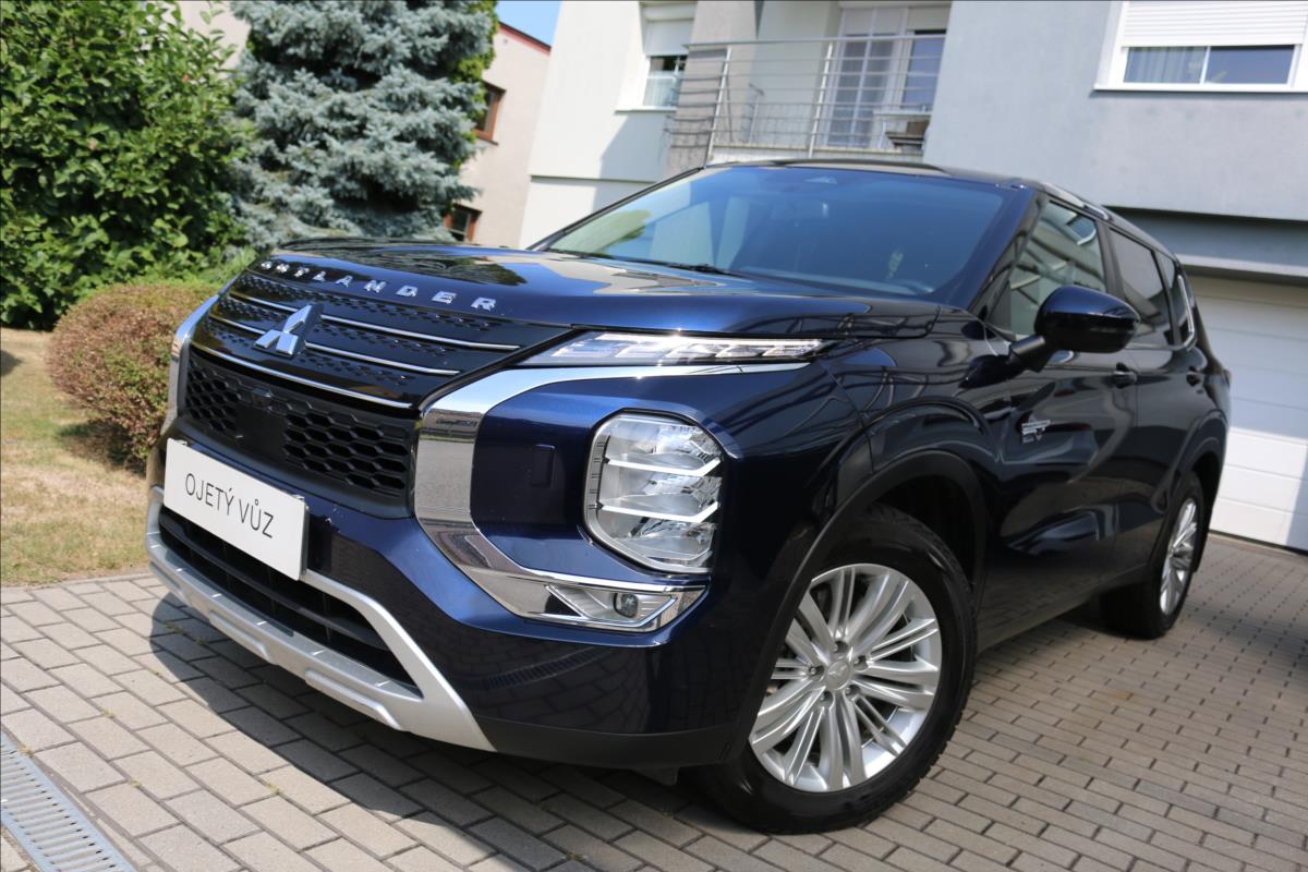 Mitsubishi Outlander 2,4 PHEV, 7míst, Invite