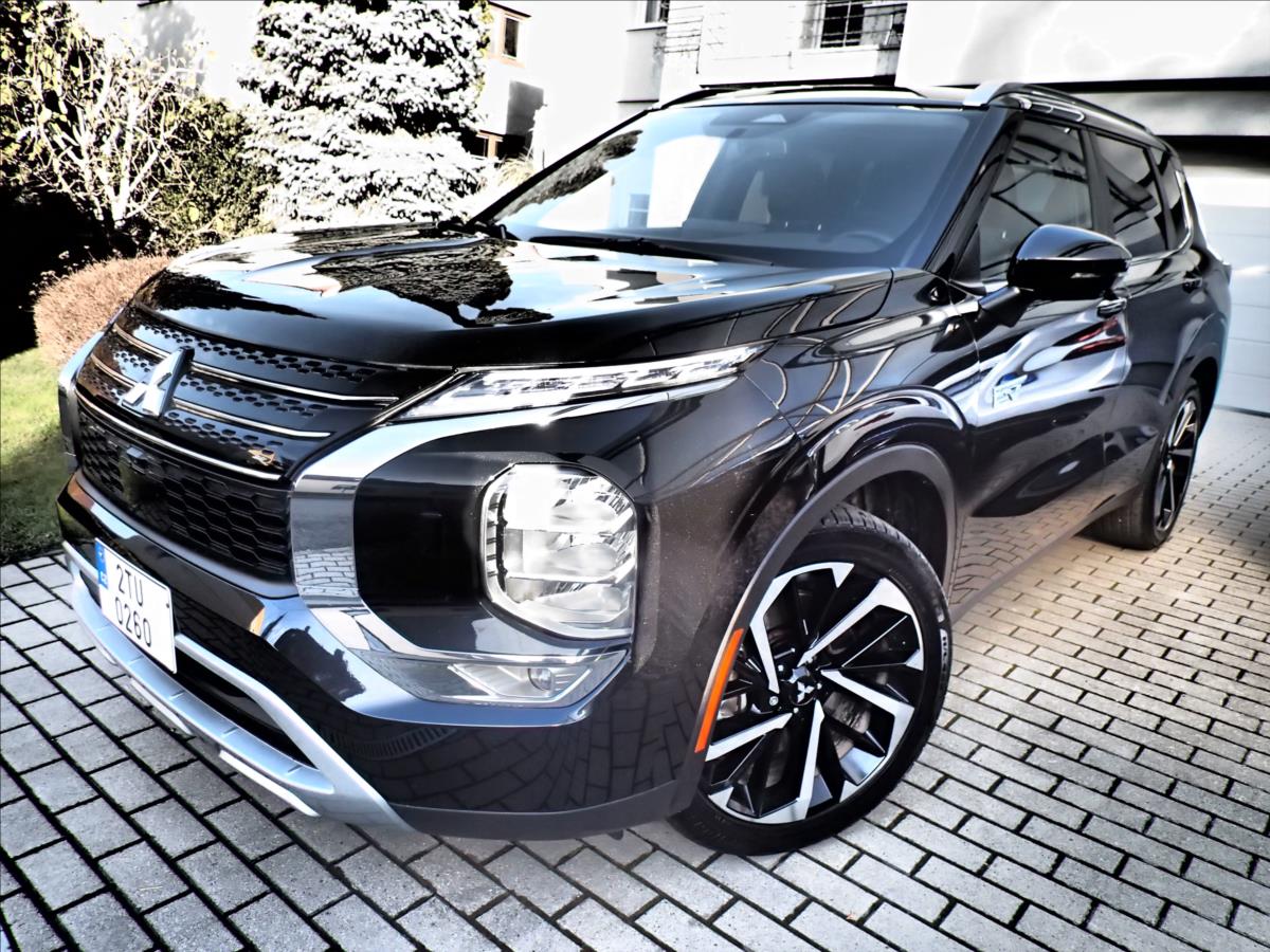 Mitsubishi Outlander 2,4 115 KW, BA+El,4x4,16000KKM