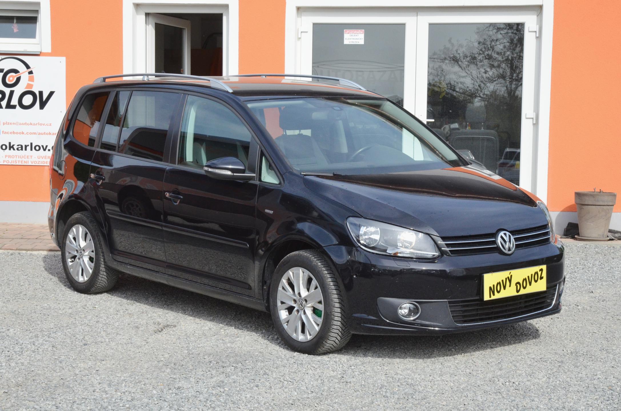 Volkswagen Touran 1.6 TDi DSG NAVI / 7 MÍST