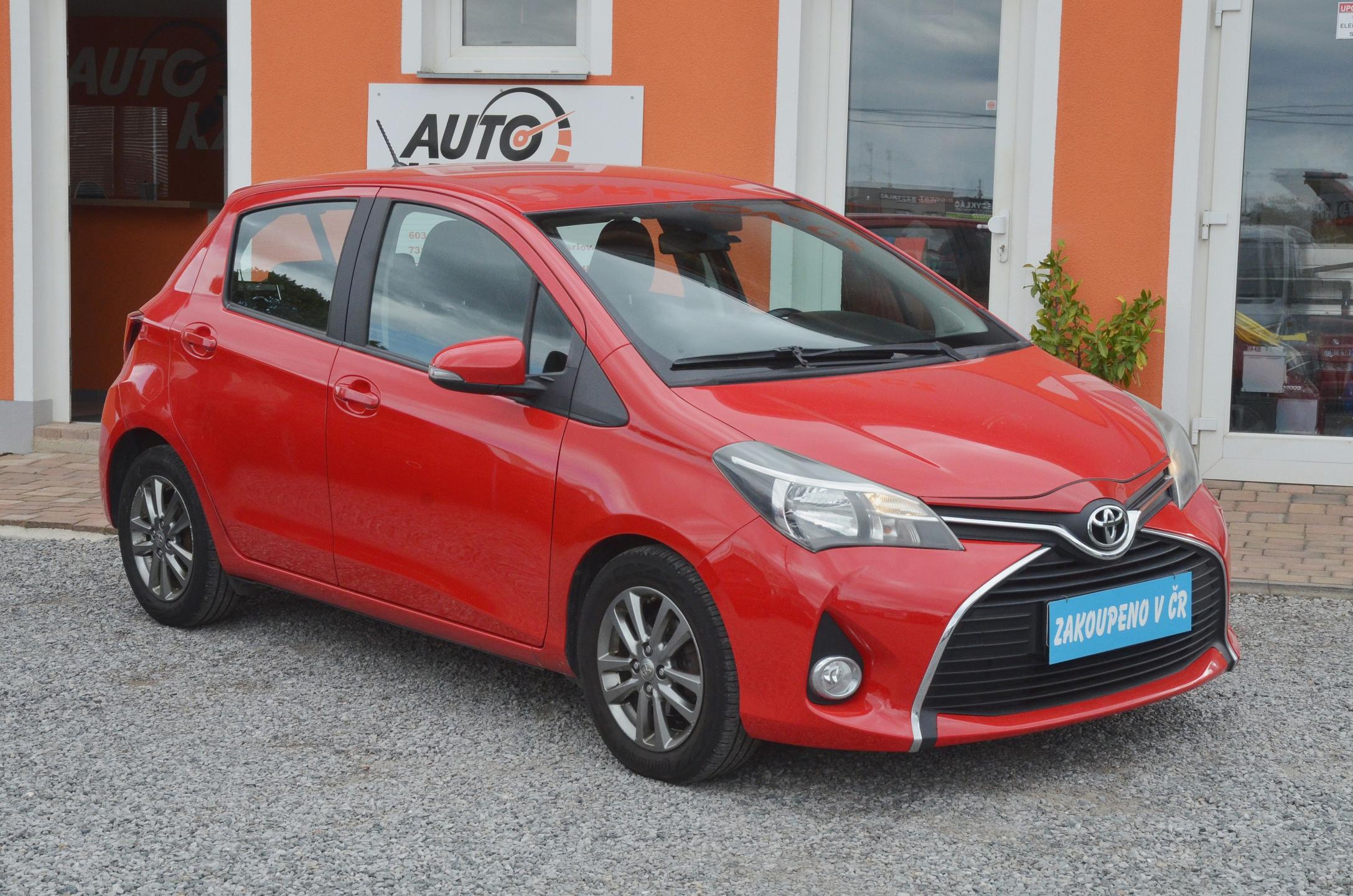 Toyota Yaris 1.0 VVT-i 51kW / ČR / NAVIGACE