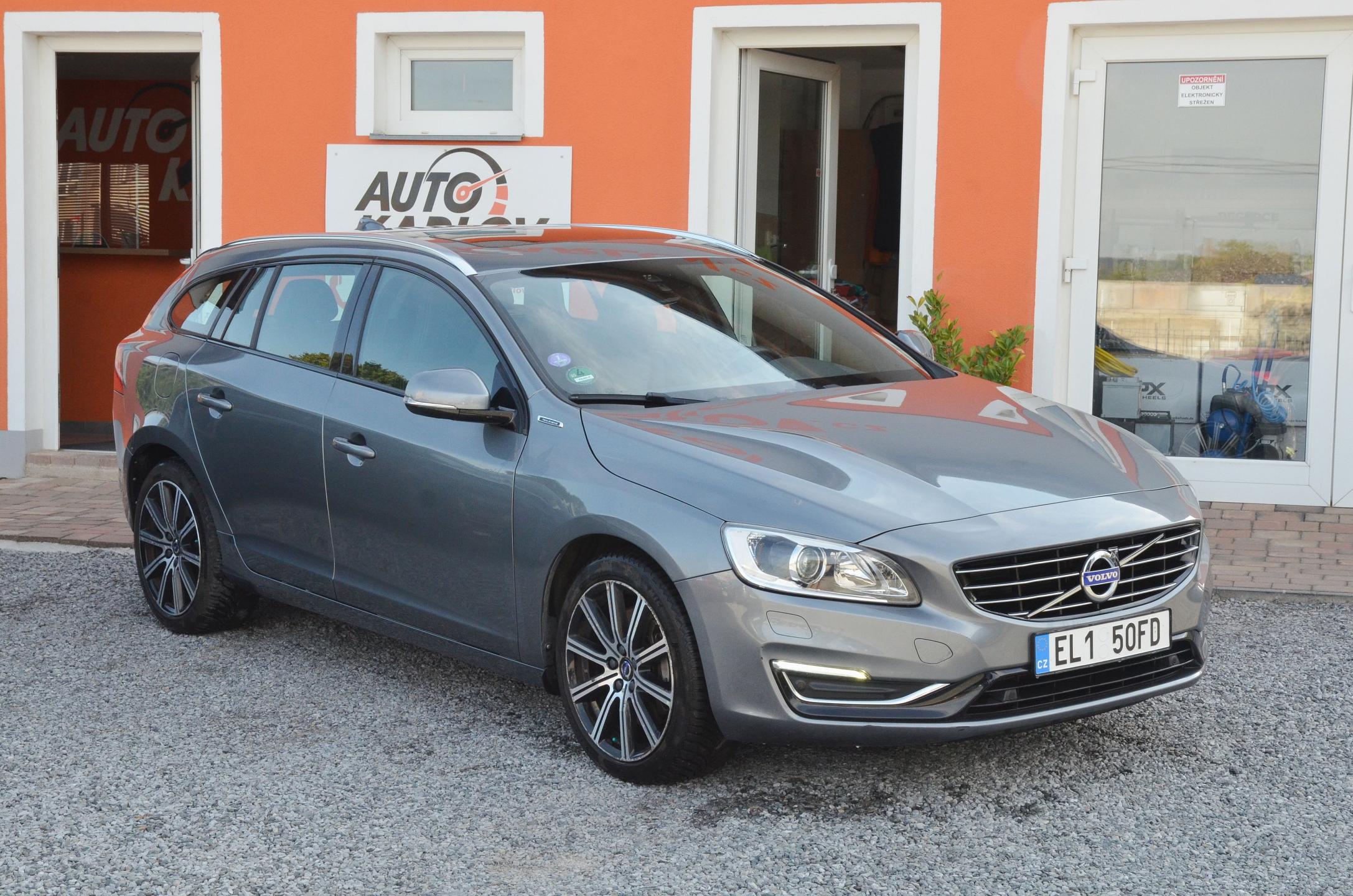 Volvo V60 2.4 D6 AWD PHEV 212kW Momentum