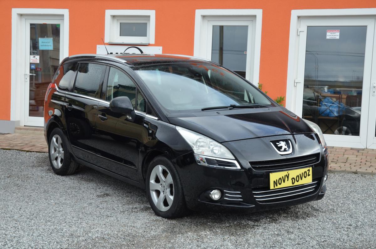 Peugeot 5008 2.0 HDi 120kW AT / 7míst / HUD