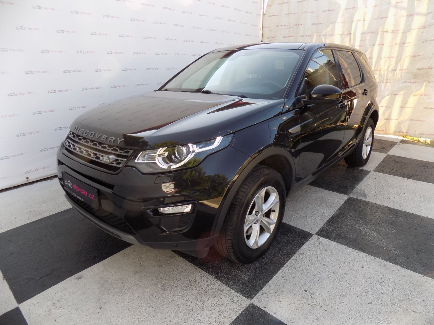 Land Rover Discovery Sport 2.0TD4/AWD/7.Míst/PANO/LED/