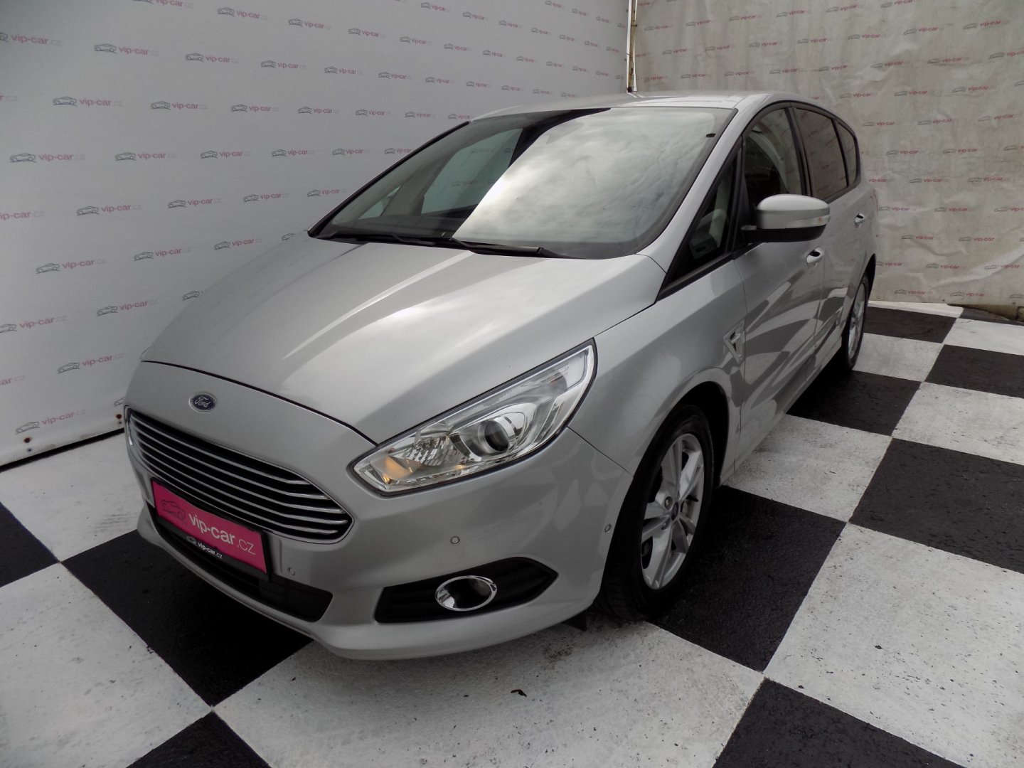 Ford S-MAX 2.0TDCi/Titanium/7.Míst/AT/