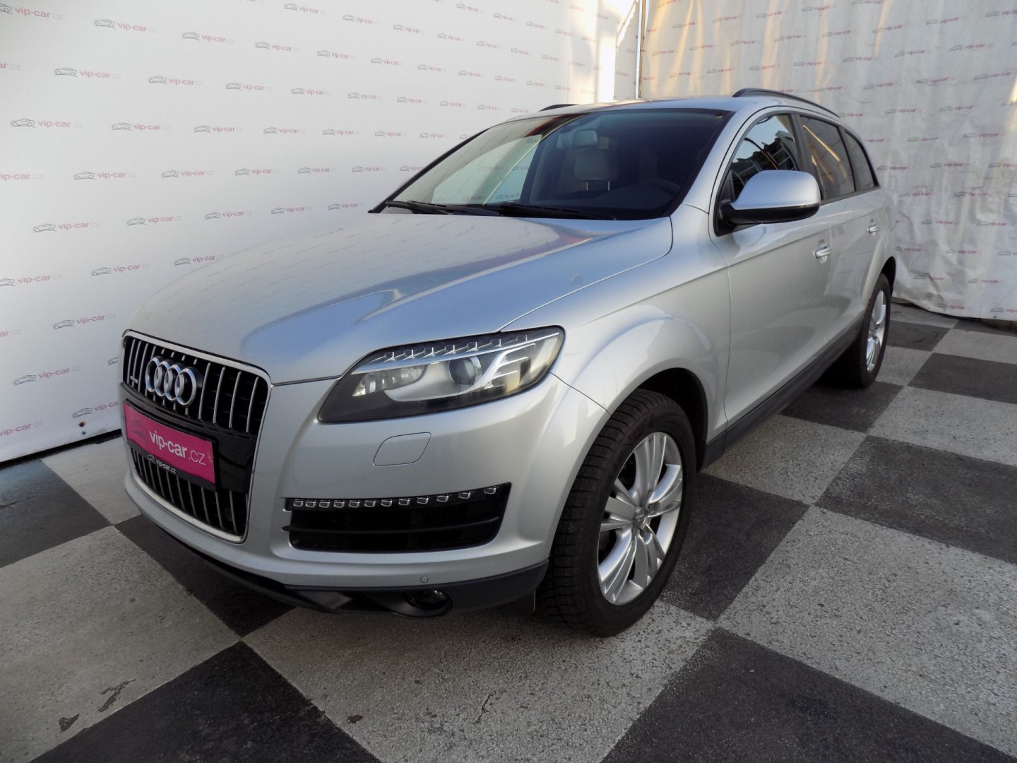 Audi Q7 3.0TDI/4x4/7.míst/LED/NAVI/