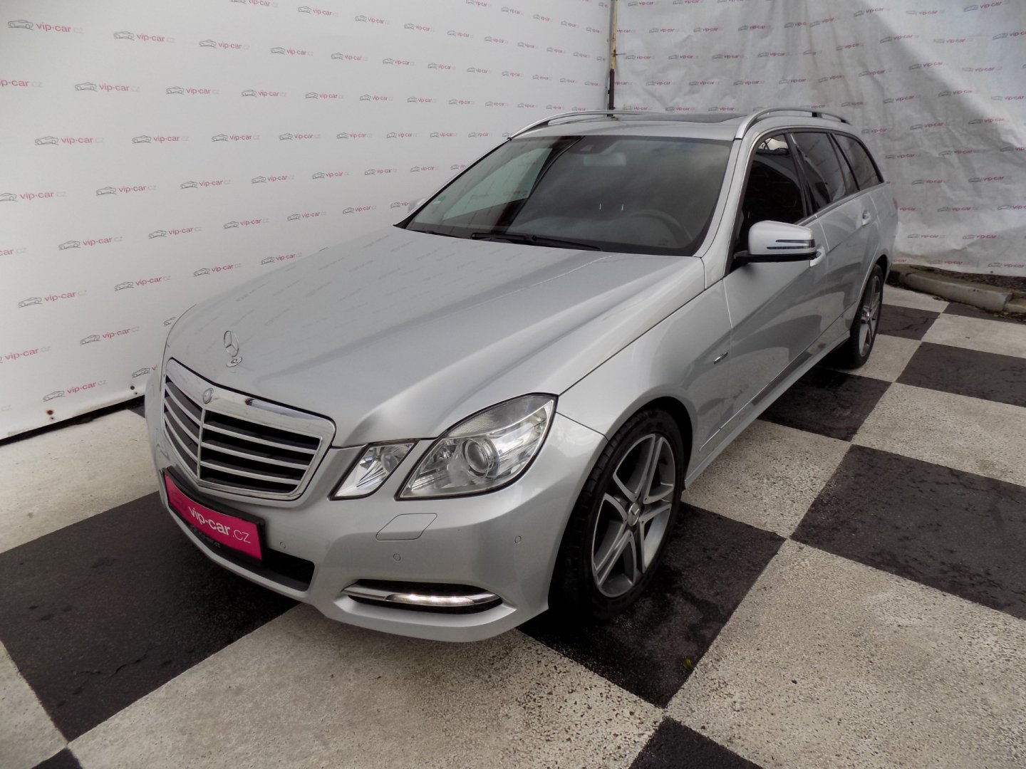 Mercedes-Benz Třídy E E 300CDI/bi-xenon/Avantgarde/