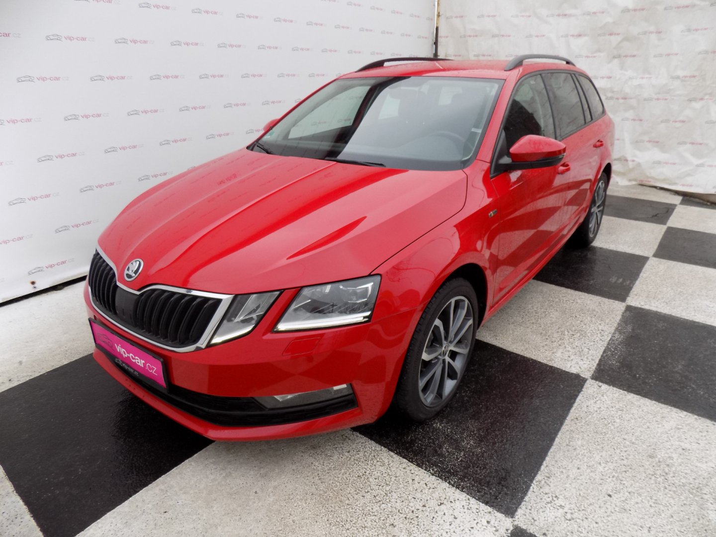 Škoda Octavia 1.6 TDI/DSG/LED/NAVI/