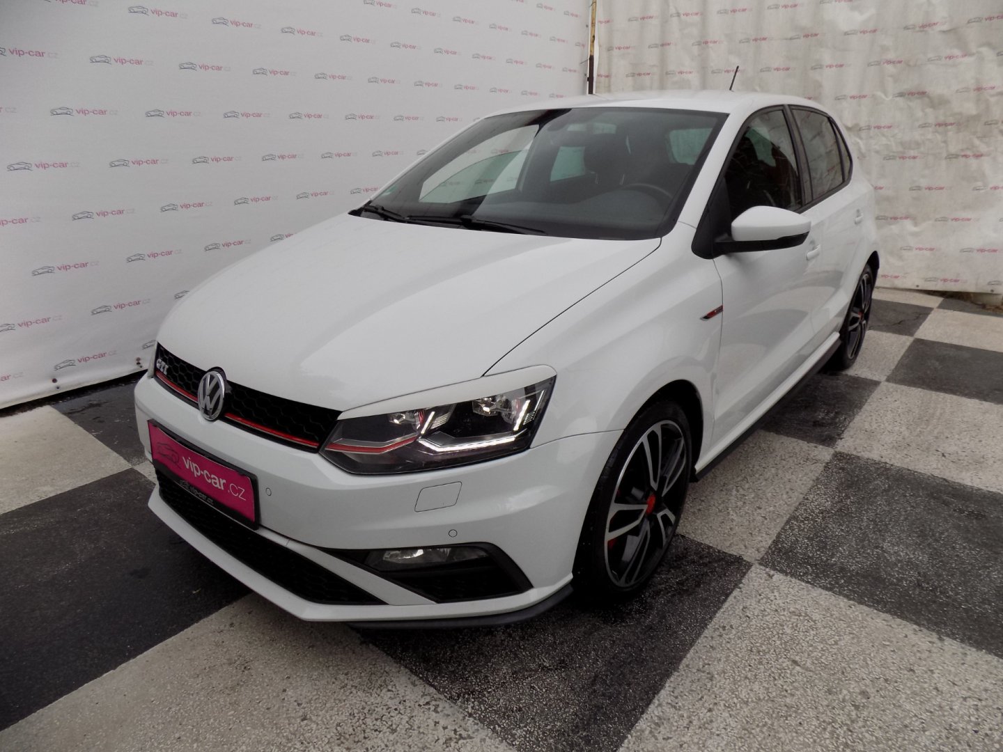 Volkswagen Polo GTI/1.8TSi/DSG/NAVI/Full-LED/