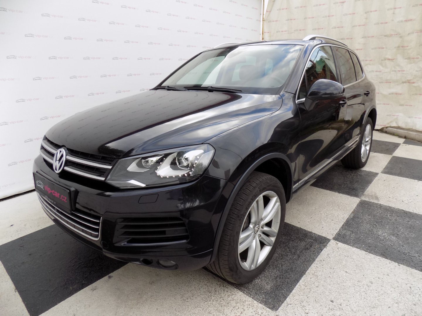 Volkswagen Touareg 3.0TDI/4x4/Chl.sedačky/LED/