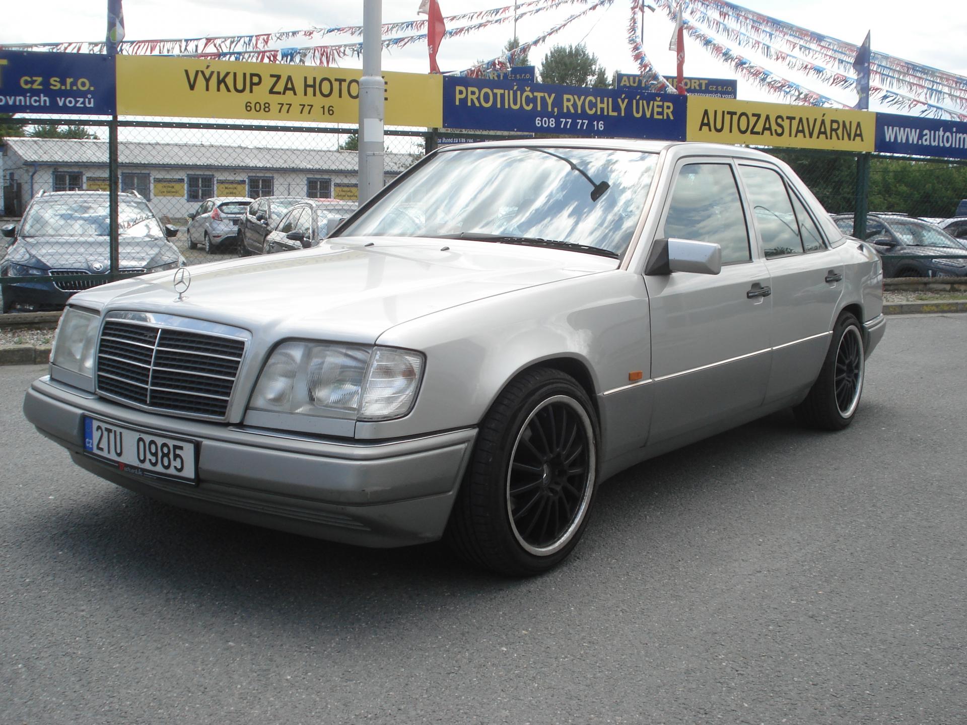 Mercedes-Benz 124 200 E