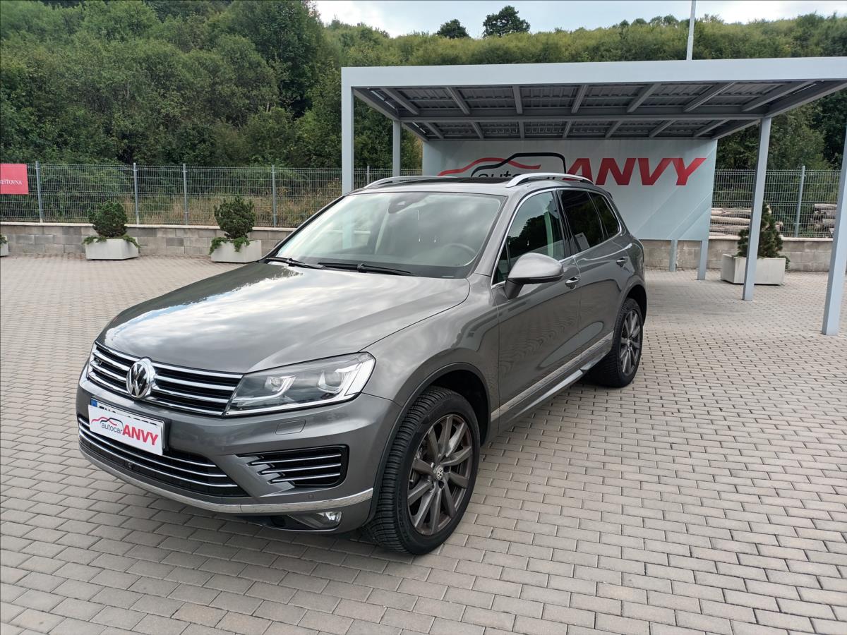 Volkswagen Touareg 3,0 TDI 193Kw,R-Line,ČR,TAŽNÉ,
