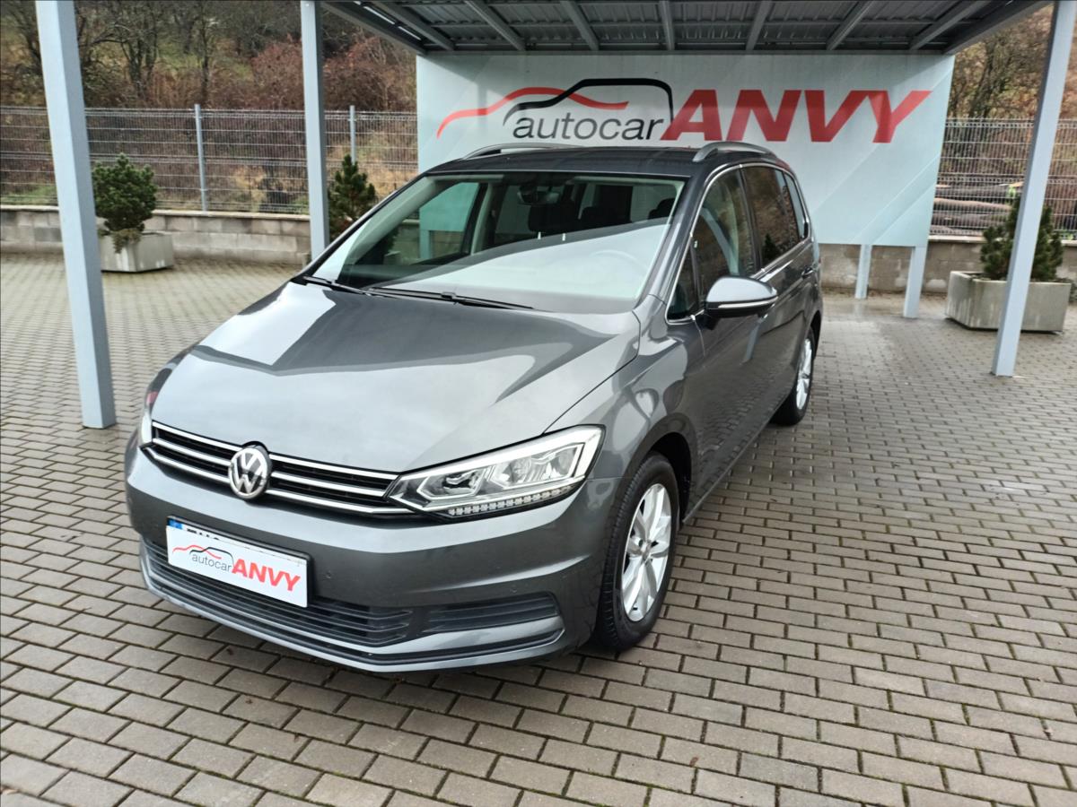 Volkswagen Touran 2,0 TDI,ČR,1MAJ,LED,RADAR,TAŽN