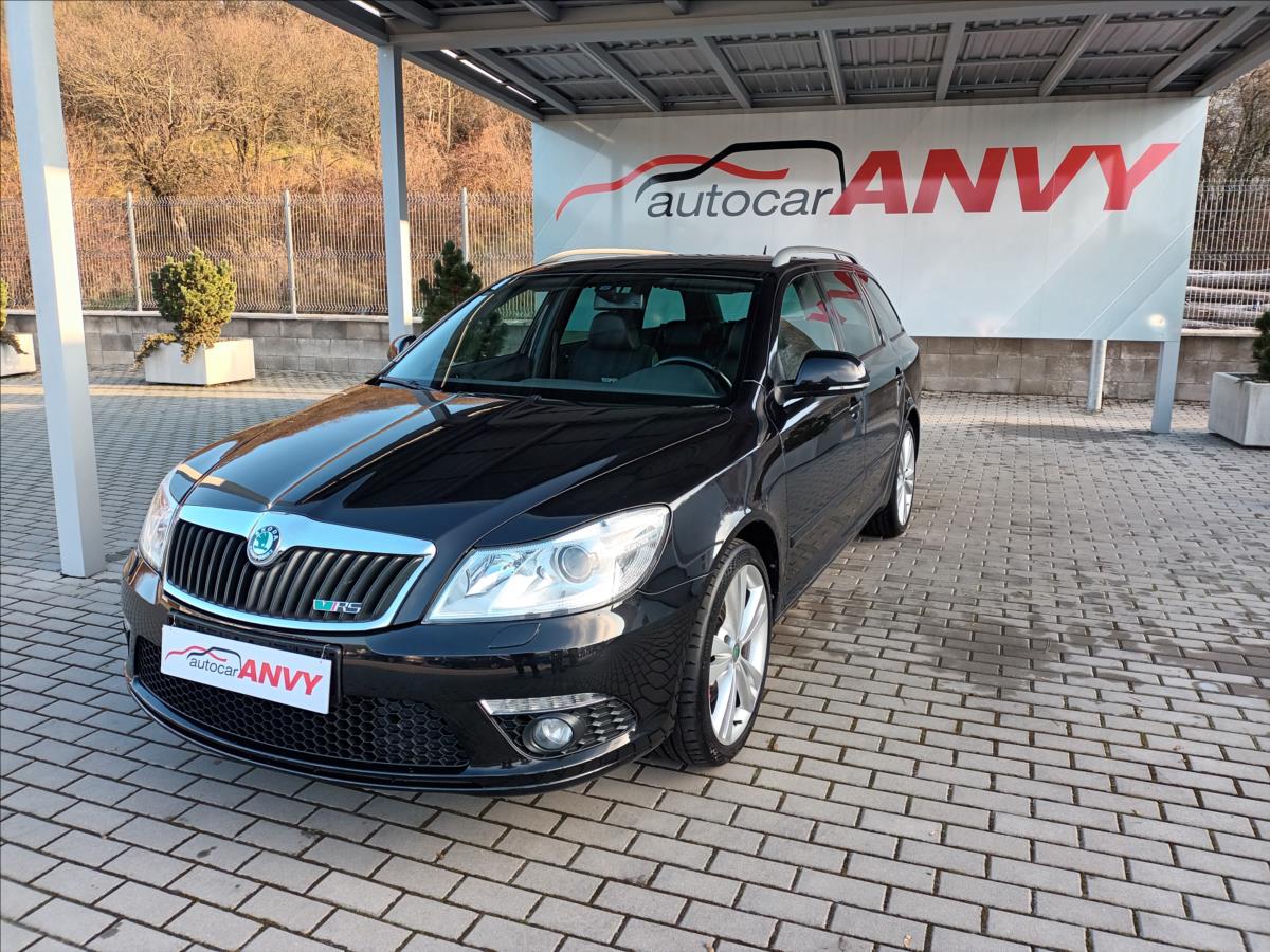 Škoda Octavia 2,0 TSI,RS,SERVISKA,TAŽNÉ