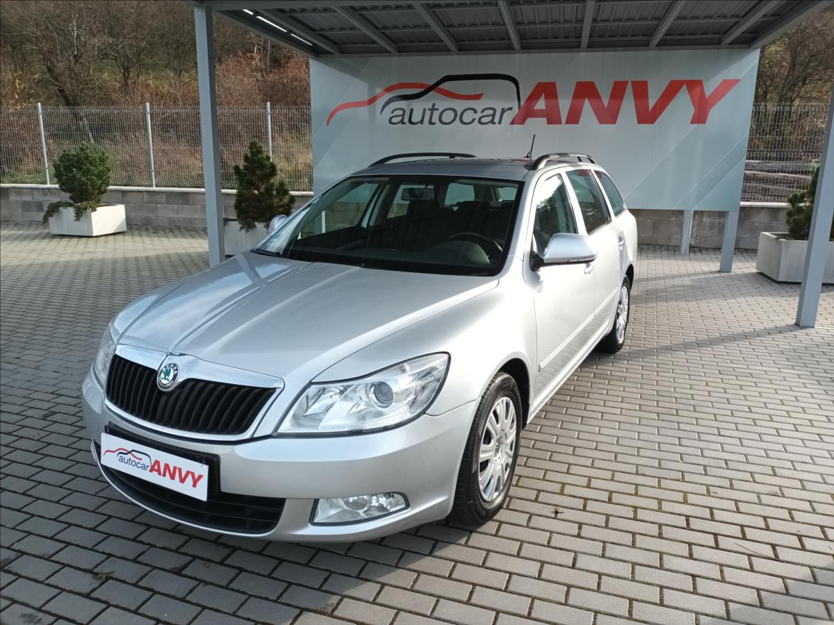 Škoda Octavia 1,4 TSI,90KW,NAVI,VÝHŘEV,PARKI