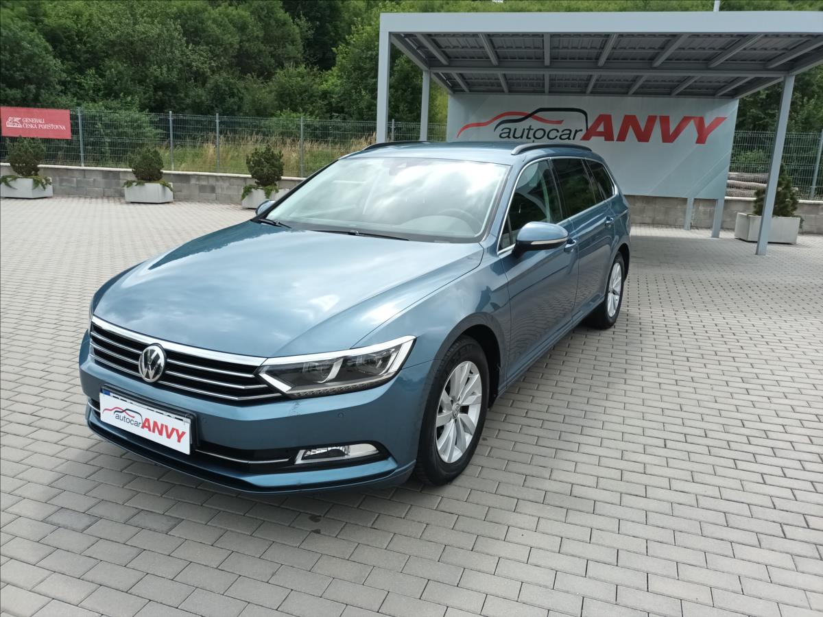 Volkswagen Passat 2,0 TDI,110kw,LED,SERVIS,TAŽNÉ