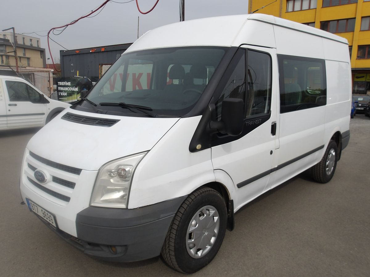 Ford Transit 2,4TDCi 4x4 6 míst !!