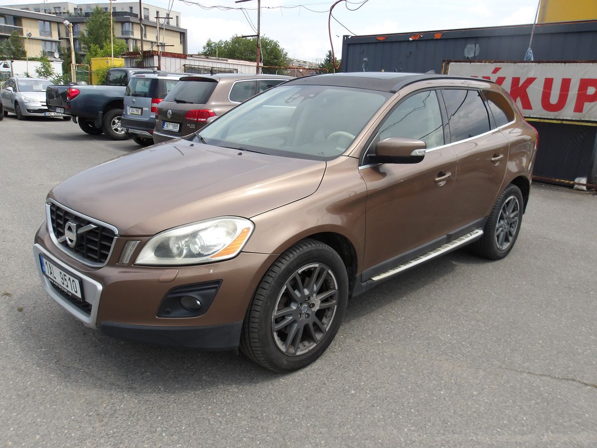 Volvo XC60 T6 210kW!!! AWD ČR ! AUT.!