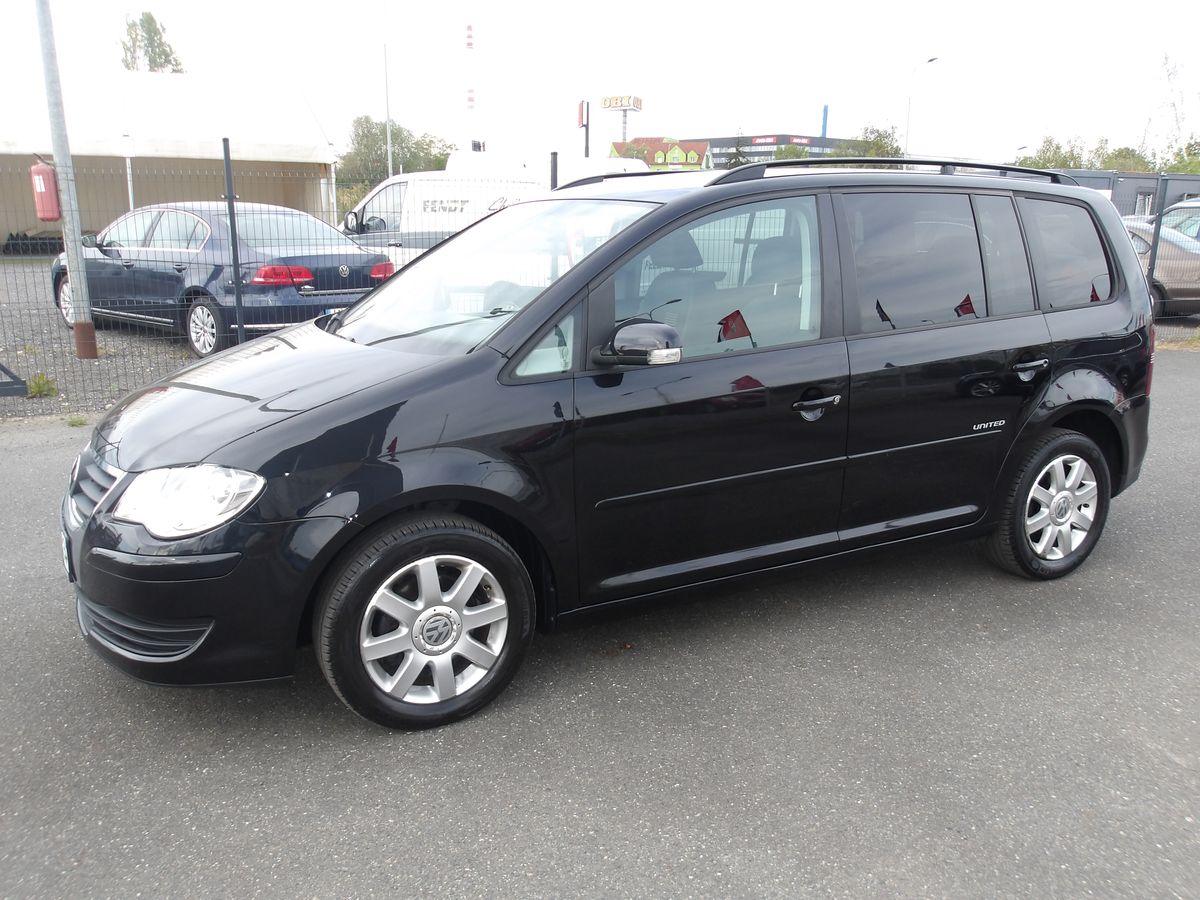 Volkswagen Touran 1,6i 75kW ! KRASAVEC !!!
