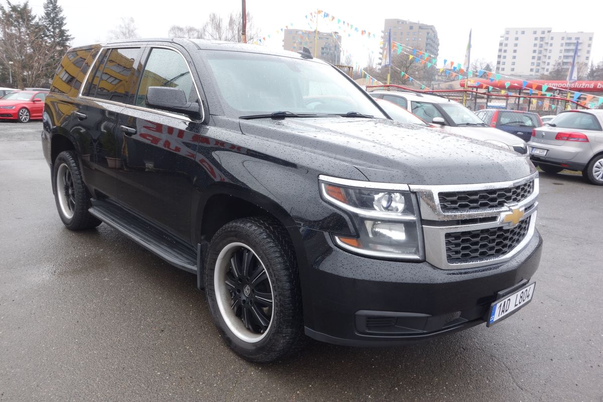 Chevrolet Tahoe 5,3i Nový olej, filtry, aku !