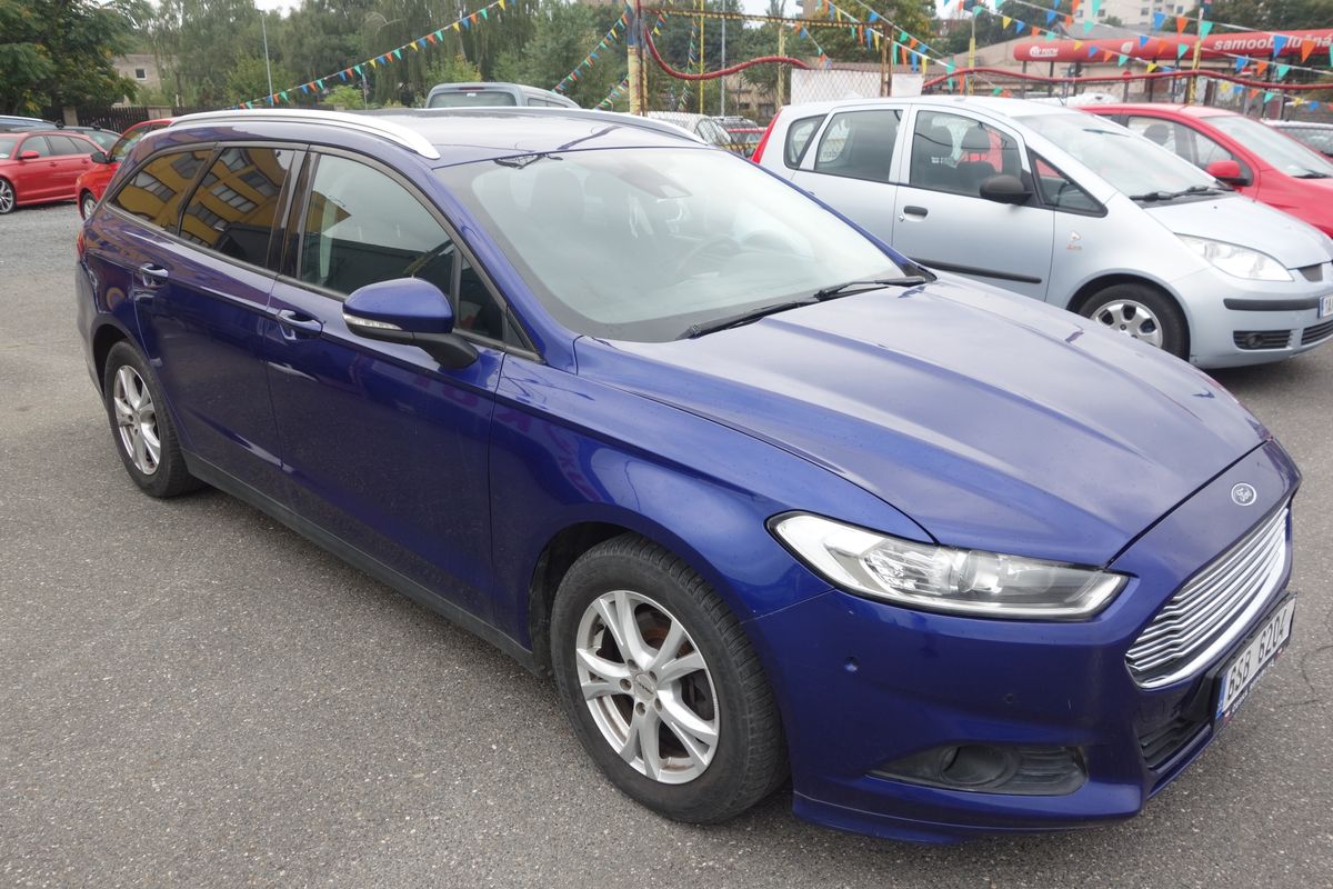 Ford Mondeo 2,0TDCi 110 kW ! Pěkný !!
