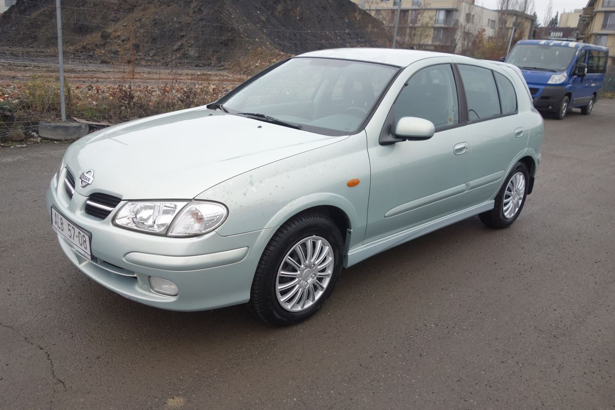 Nissan Almera 1,8i NAJ.83000 km !!!