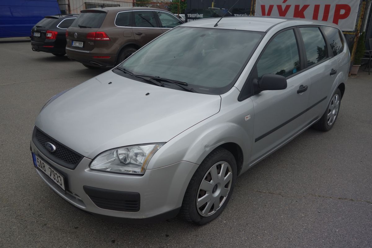Ford Focus 1.8 TDCI 1.MAJITELKA !