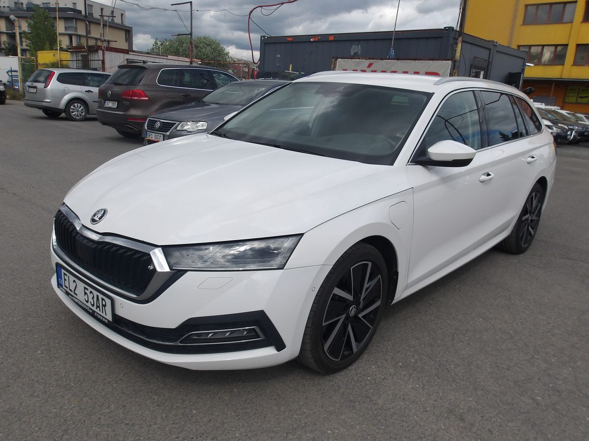 Škoda Octavia 1,4TSi BA+EL ČR ! MAX.VÝBAVA !