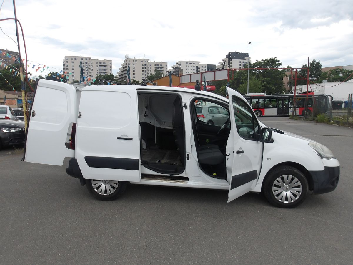 Peugeot Partner 1,6HDi 3 MÍSTA !!! 1.MAJITEL !