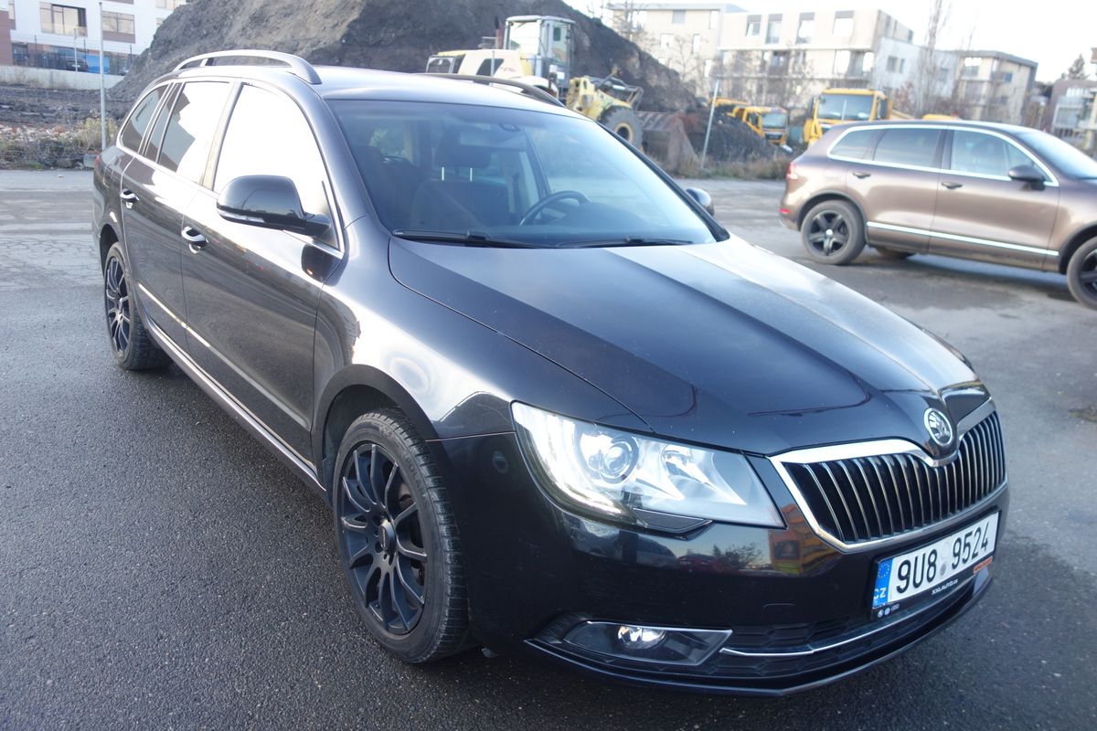 Škoda Superb 2,0TDi 125kW DSG !