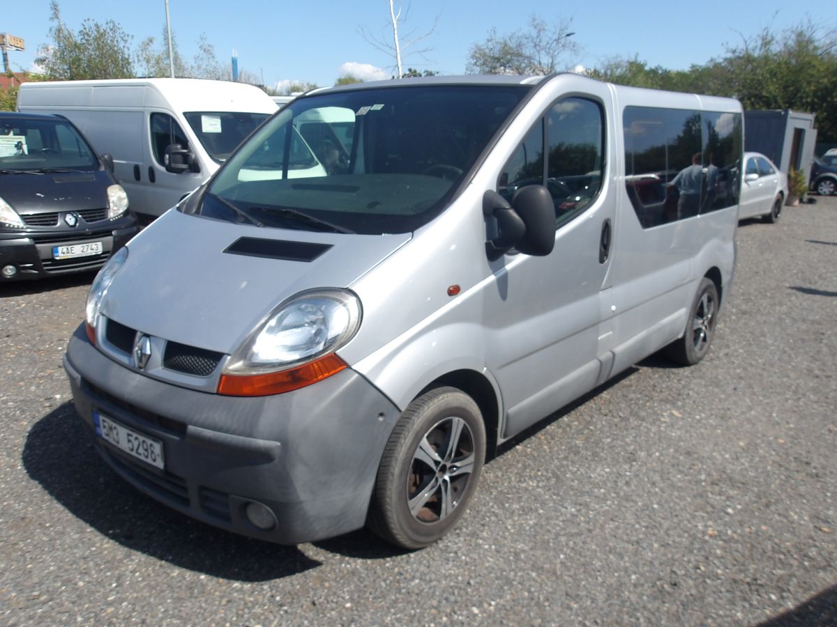 Opel Vivaro 1,9DCi 74 kW 8 míst !!