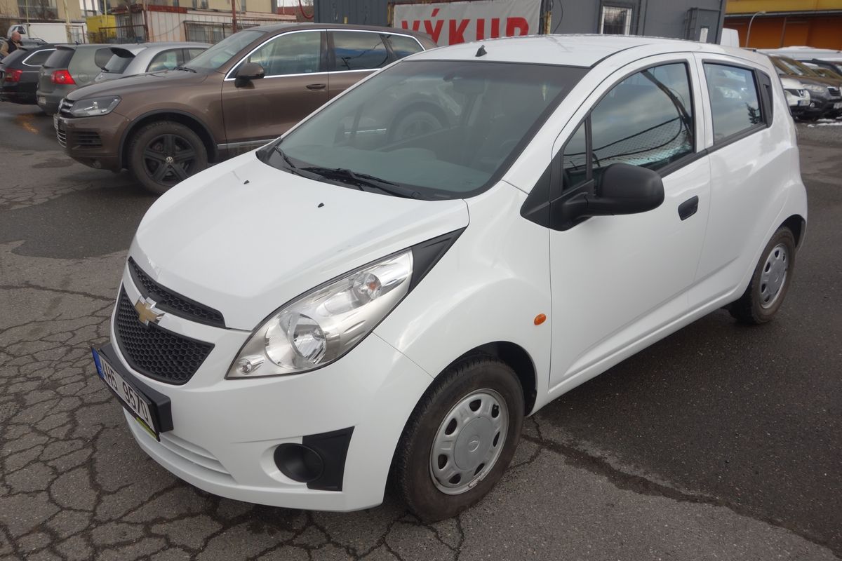 Chevrolet Spark 1,0i ČR ! NAJ.49000 km !!!