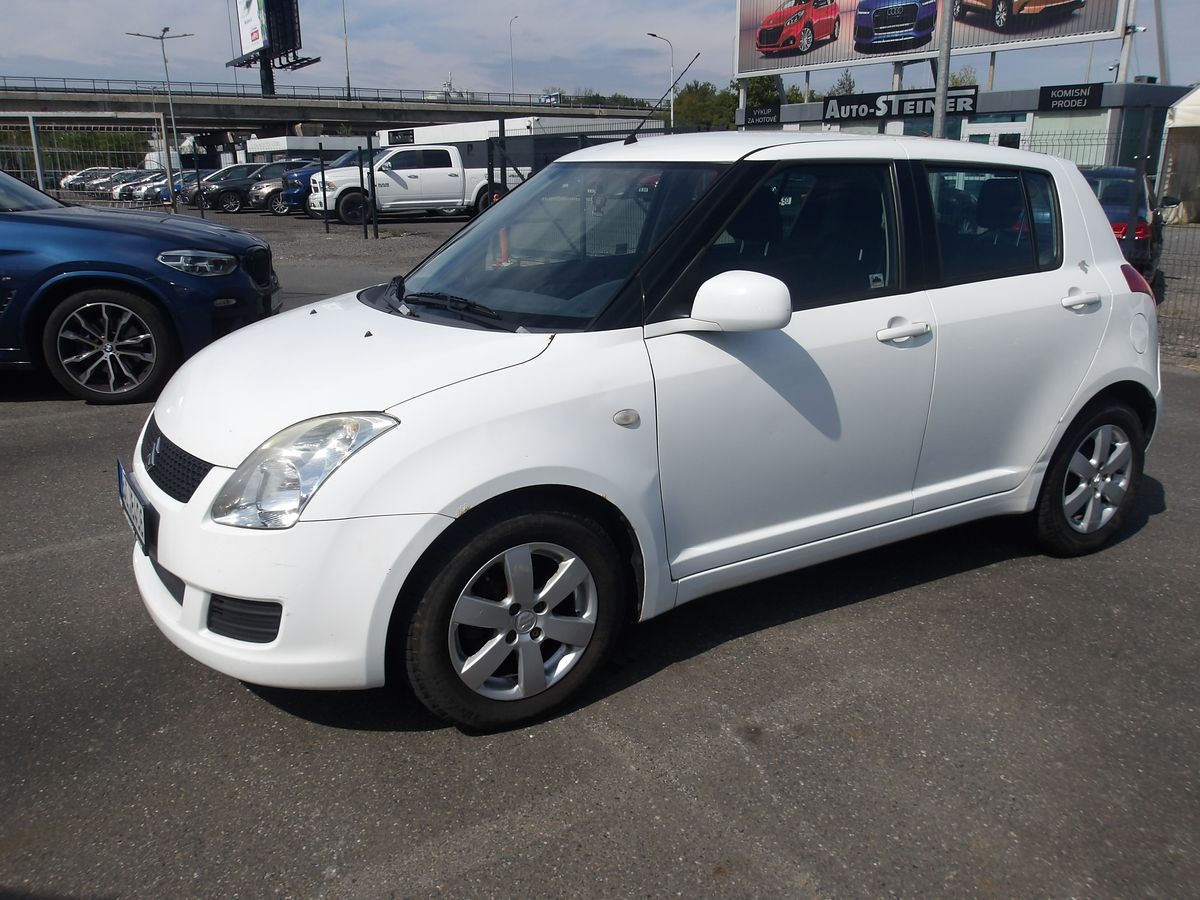 Suzuki Swift 1,3i ČR 2xKLÍČE,KLIMA !