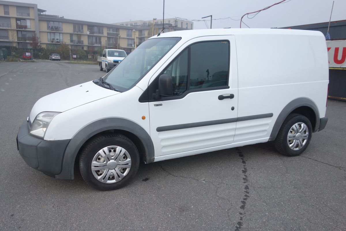 Ford Transit Connect 1,8TDCi VÝBORNÝ STAV !