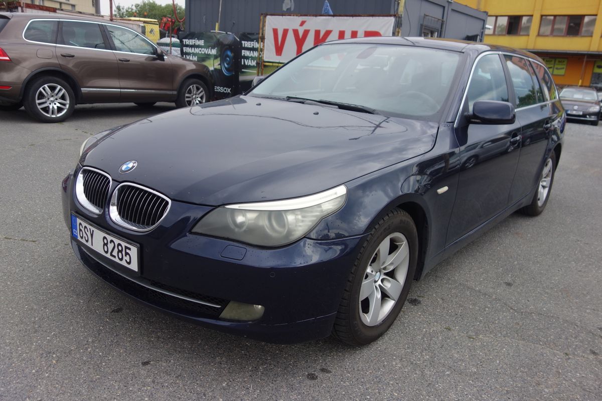 BMW Řada 5 530d PĚKNÝ !!! SERV.KNIHA !