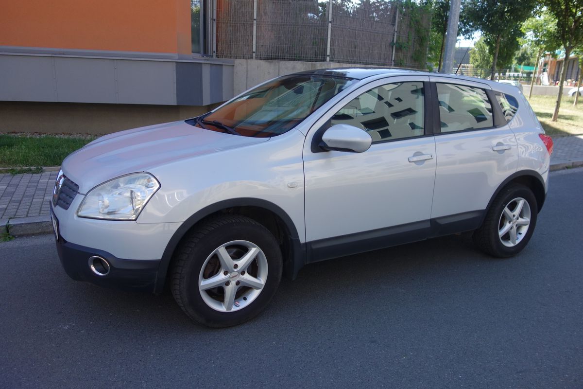 Nissan Qashqai 1,6i ČR! I.MAJ! 2xkola!